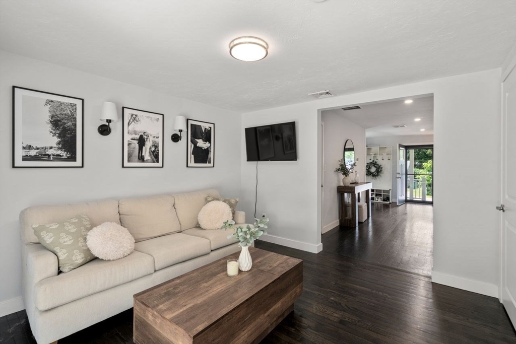 9 Beach Road Pembroke, MA 02359 - Photo 11 of 31 Gallery Image 11