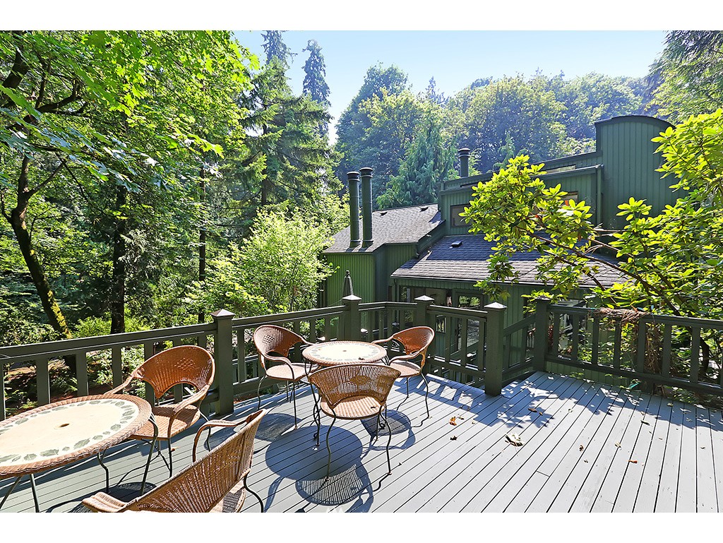 4525 Ferncroft Road Mercer Island, WA 98040 - Photo 22 of 25