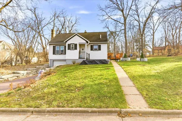 $235,000 | 950 2nd Street, Baraboo, WI 53913