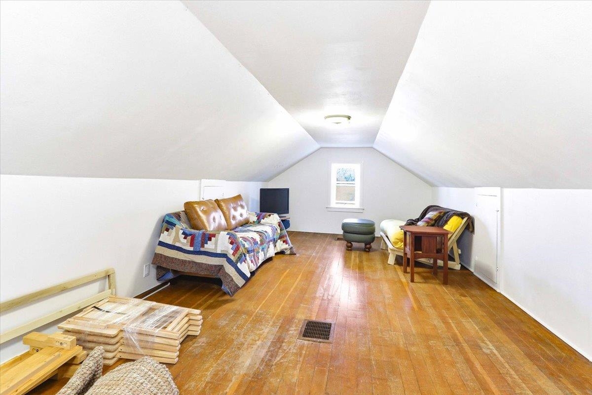 950 2nd Street Baraboo, WI 53913 - Photo 2 of 16