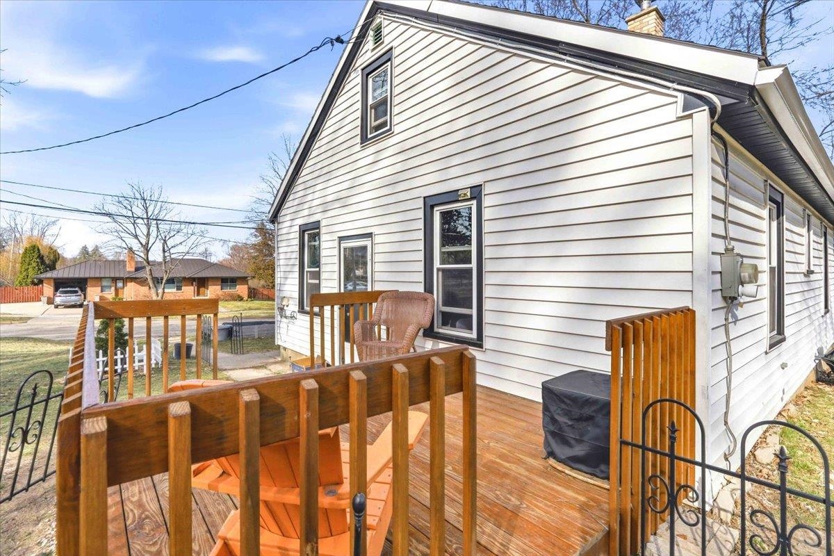 950 2nd Street Baraboo, WI 53913 - Photo 4 of 16