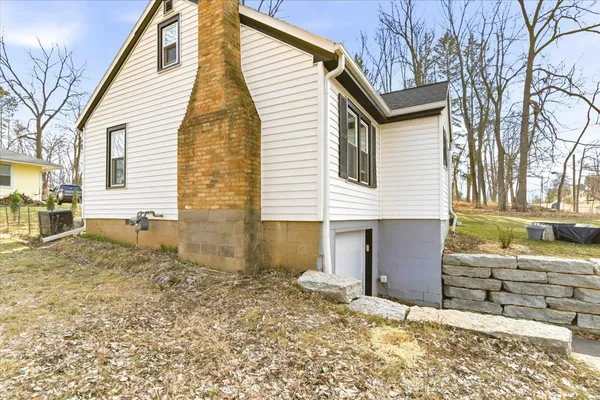 $235,000 | 950 2nd Street, Baraboo, WI 53913