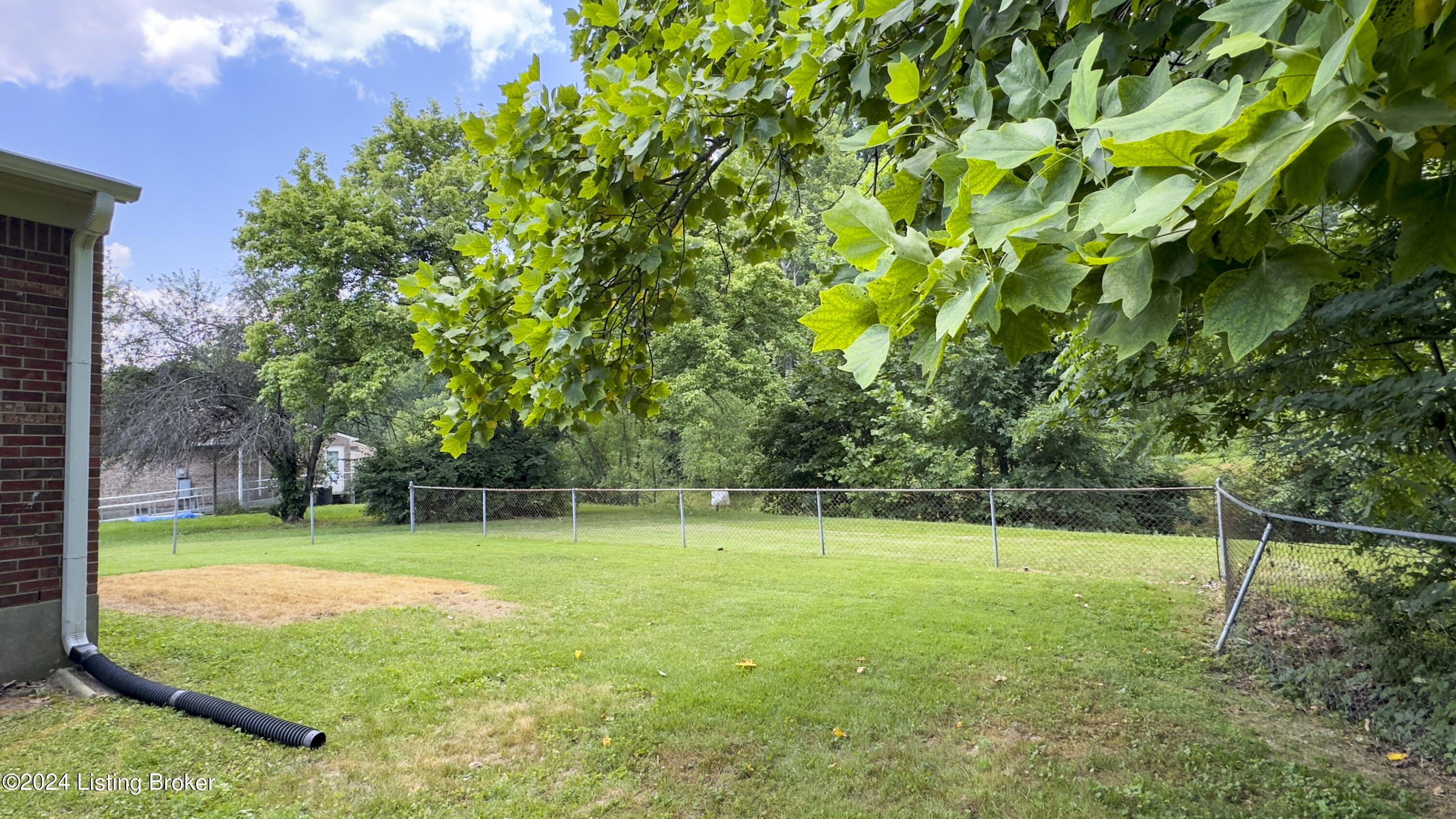 4617 Frel Road Louisville, KY 40272 - Photo 23 of 27 4617 Frel Rd-123