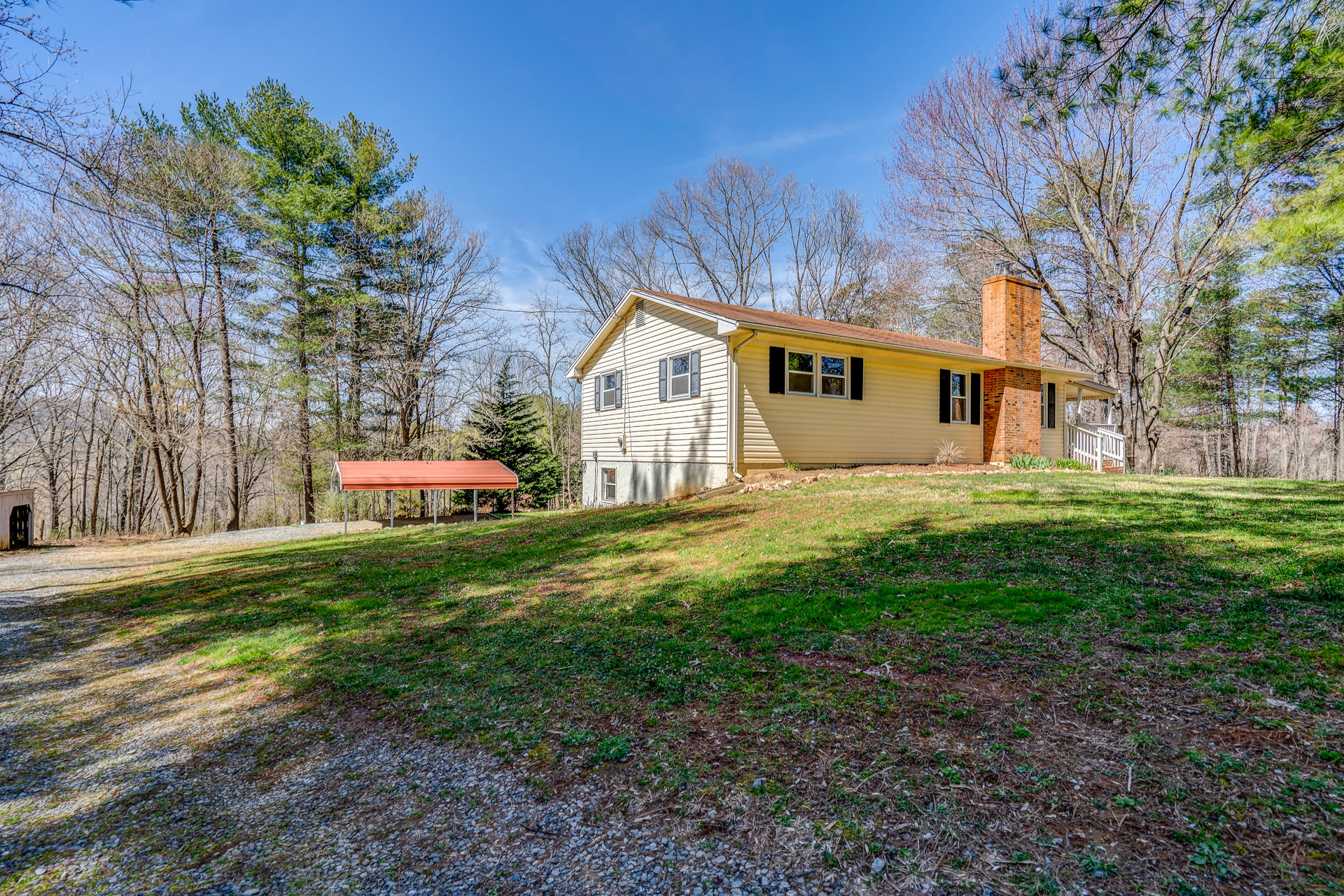 6489 Joppa Mill Road Moneta, VA 24121 - Photo 35 of 39 DSC06580_1_2_3_4
