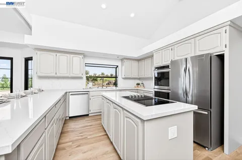 $3,000,000 | 2808 Gray Fox Court, Pleasanton, CA 94566