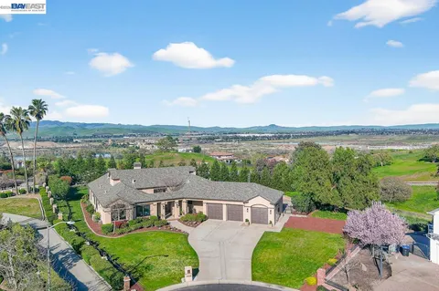 $3,000,000 | 2808 Gray Fox Court, Pleasanton, CA 94566