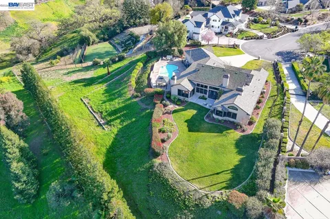 $3,000,000 | 2808 Gray Fox Court, Pleasanton, CA 94566