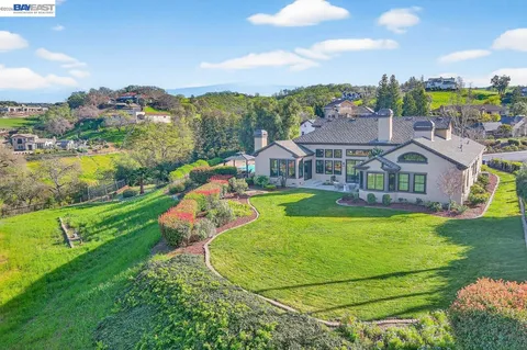 $3,000,000 | 2808 Gray Fox Court, Pleasanton, CA 94566