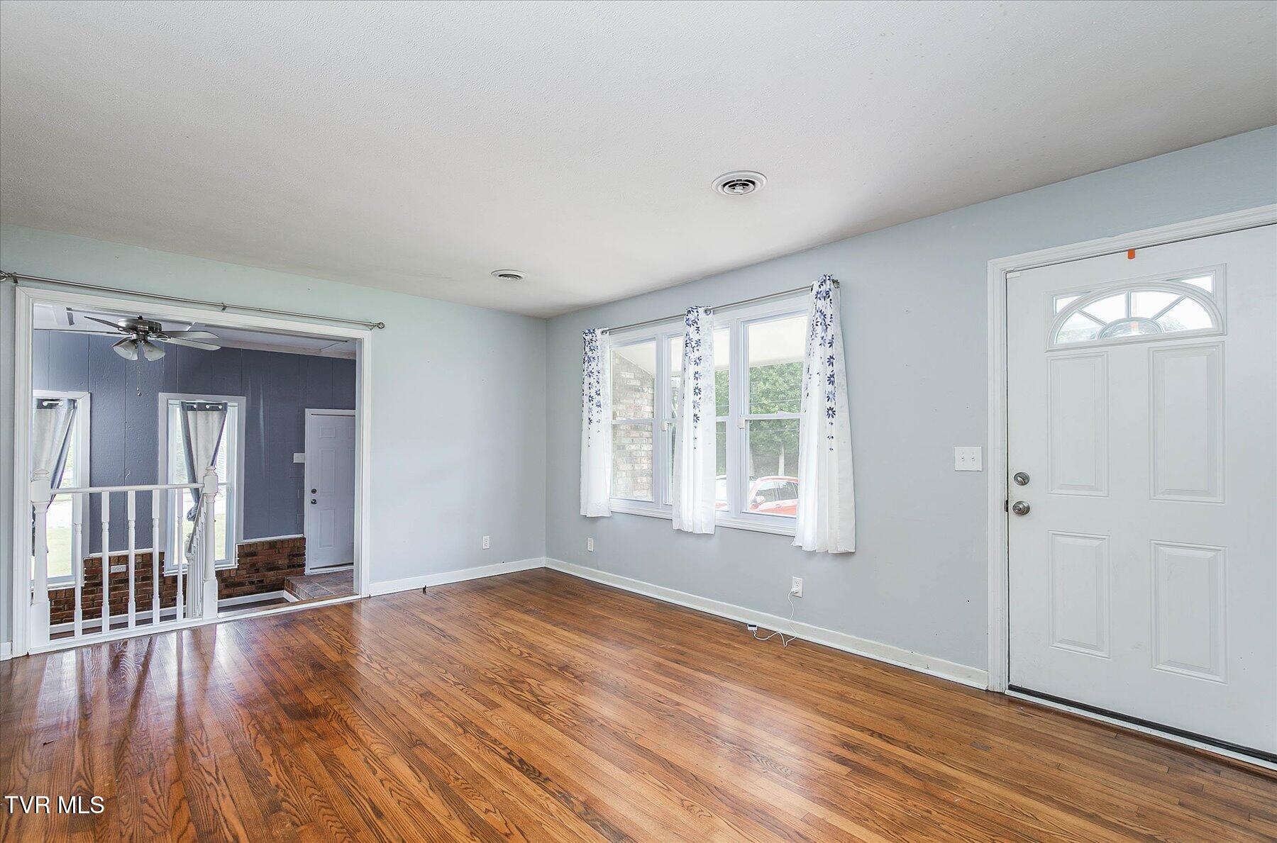 1413 Haga Road Kingsport, TN 37660 - Photo 7 of 32 07-1413 Haga Rd-7