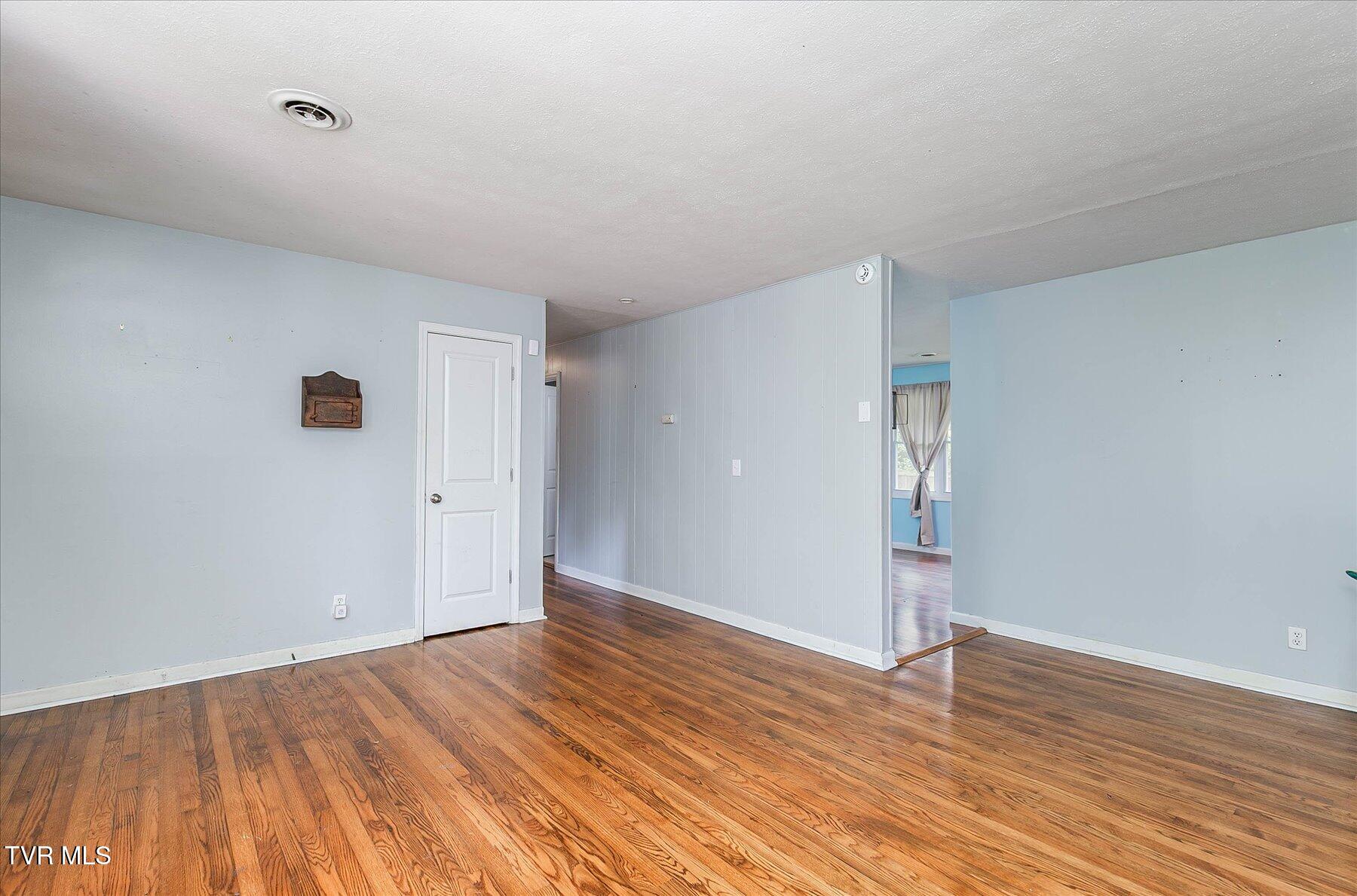 1413 Haga Road Kingsport, TN 37660 - Photo 9 of 32 09-1413 Haga Rd-9