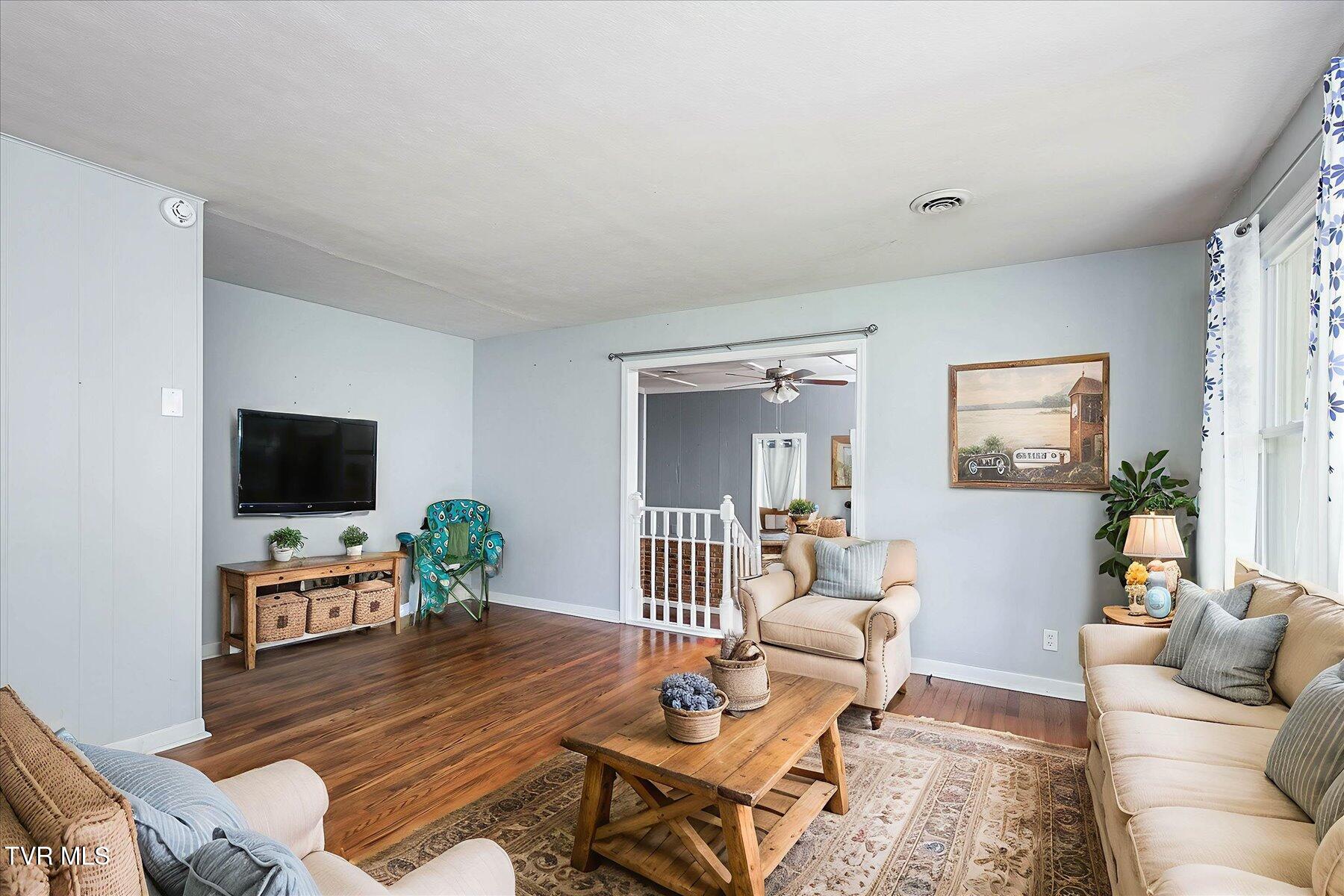 1413 Haga Road Kingsport, TN 37660 - Photo 10 of 32 10-1413 Haga Rd-10