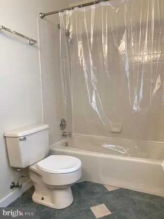 $1,750 | 1440 Kenmore Avenue, Fredericksburg, VA 22401