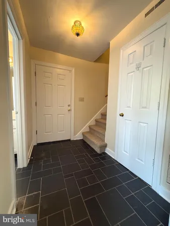 $1,750 | 1440 Kenmore Avenue, Fredericksburg, VA 22401