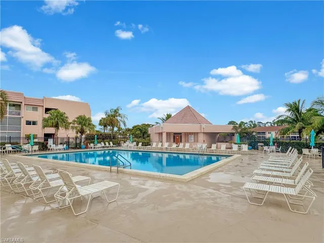 $235,000 | 170 Turtle Lake Court, Unit 211, Naples, FL 34105