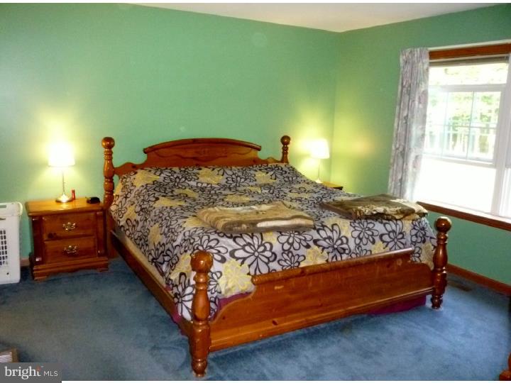 101 Robbins Road Pilesgrove, NJ 08098 - Photo 10 of 21 Bedroom - Main