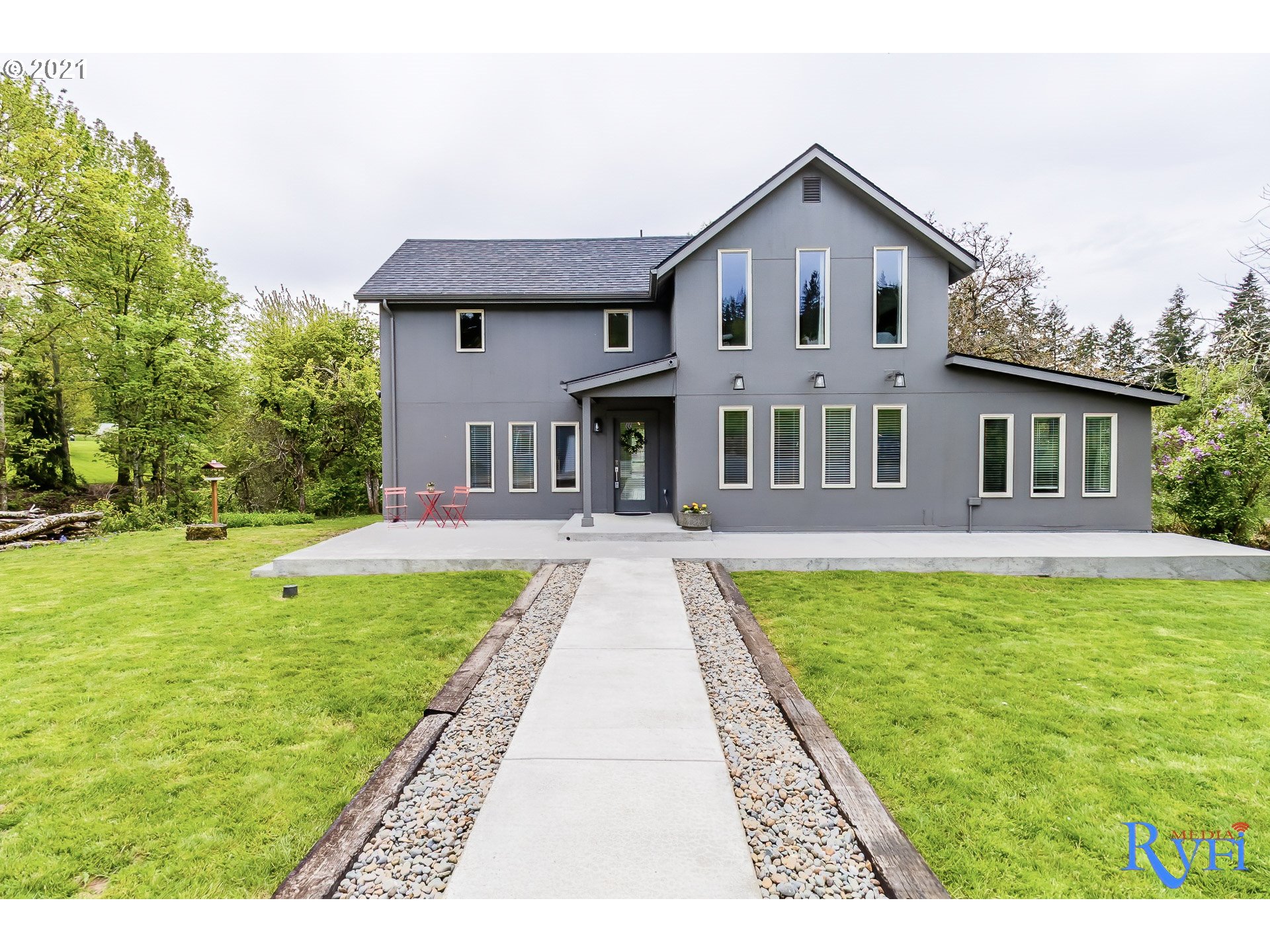 1221 Cloverdale Road Kalama, WA 98625 - Photo 1 of 32 Gallery Image 1