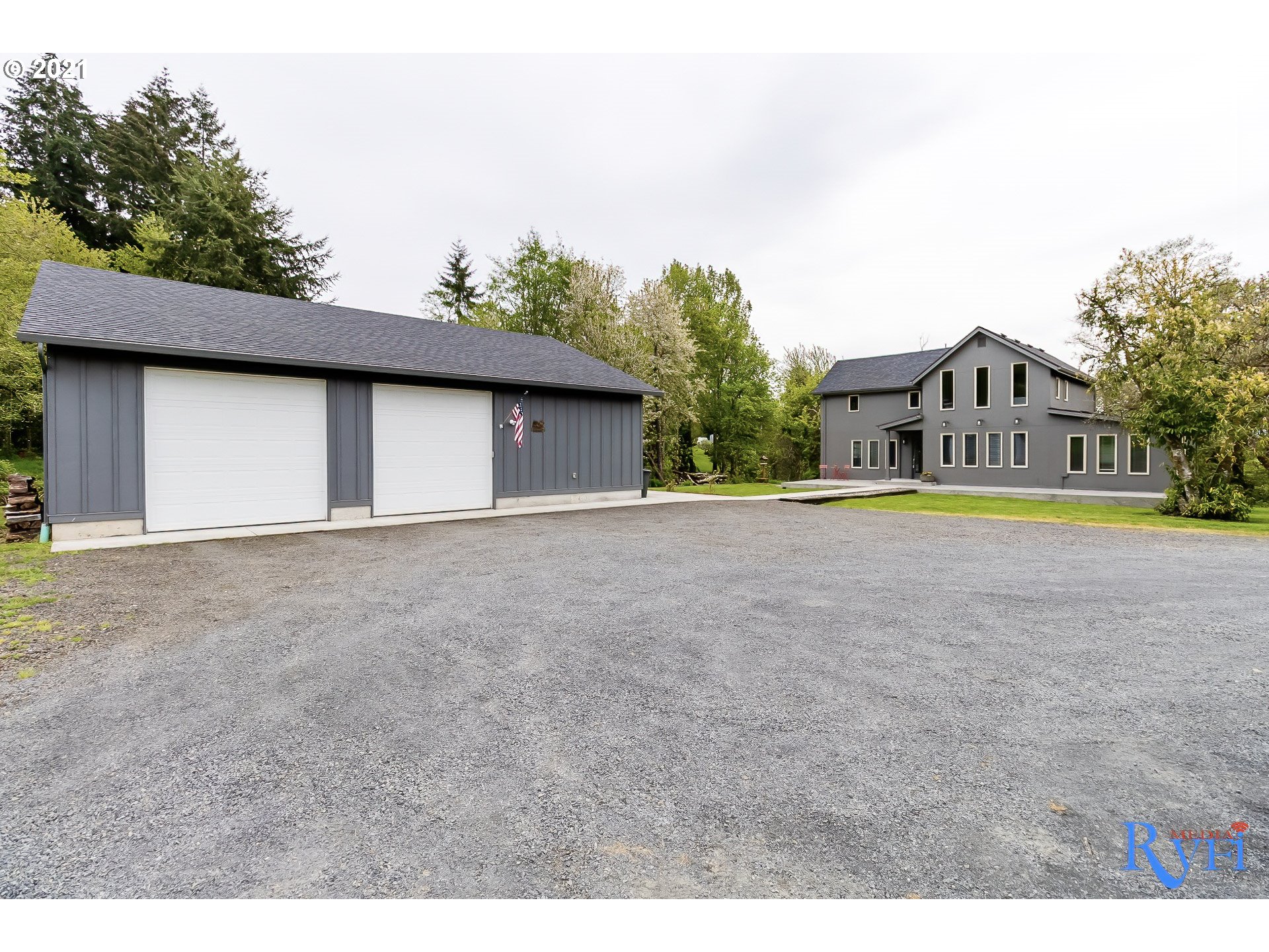 1221 Cloverdale Road Kalama, WA 98625 - Photo 2 of 32 Gallery Image 2
