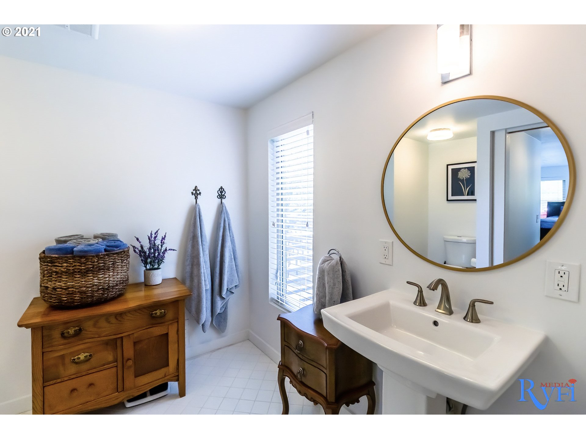 1221 Cloverdale Road Kalama, WA 98625 - Photo 14 of 32 Gallery Image 14