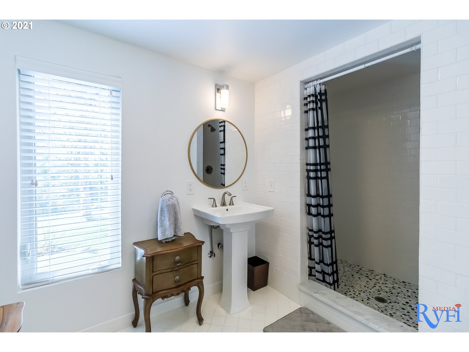 1221 Cloverdale Road Kalama, WA 98625 - Photo 15 of 32 Gallery Image 15