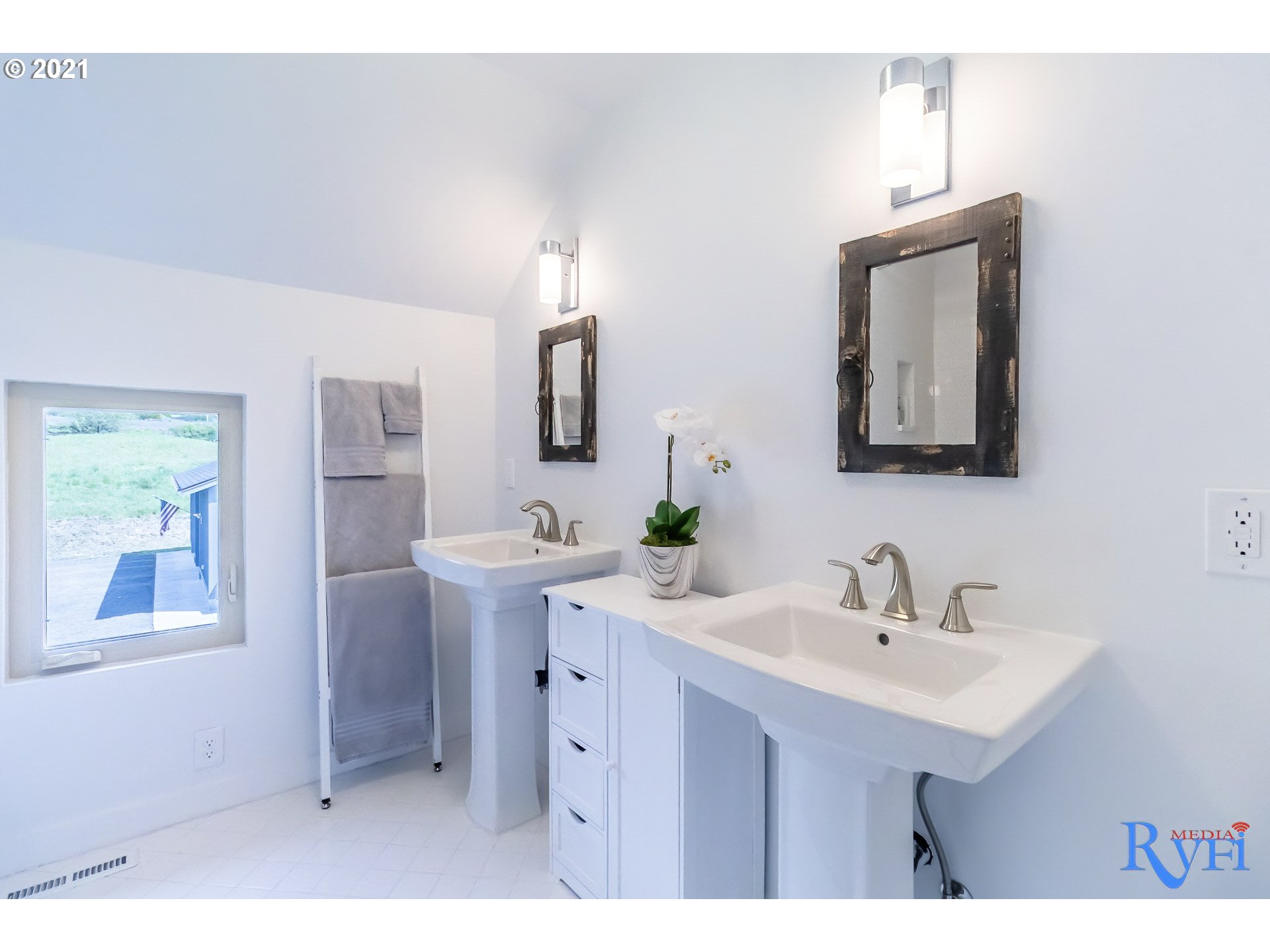 1221 Cloverdale Road Kalama, WA 98625 - Photo 23 of 32 Gallery Image 23