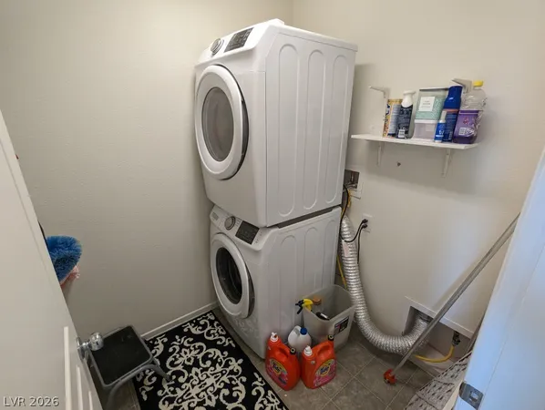 $2,000 | 10807 Mason Hill Avenue, Las Vegas, NV 89166