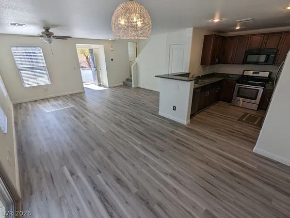 $2,000 | 10807 Mason Hill Avenue, Las Vegas, NV 89166