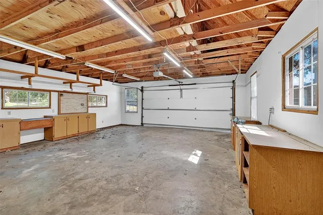 $950,000 | 570 Ayres Road, Bells, TX 75414