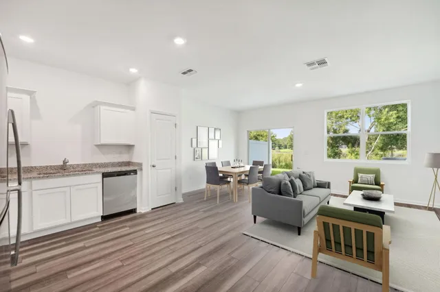 $268,090 | 160 Cotton Leaf Boulevard, Summerville, SC 29486