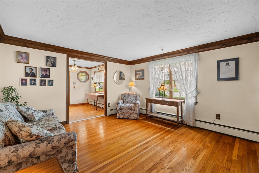 125 Indian Hill Road Worcester, MA 01606 - Photo 8 of 42 Gallery Image 8