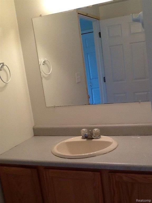 62425 Ray Center Road Ray, MI 48096 - Photo 8 of 18 Half Bath