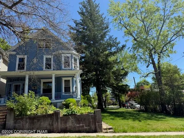 $364,900 | 181 Analomink Street, East Stroudsburg, PA 18301