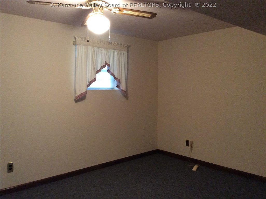 7256 Sandhill Road Point Pleasant, WV 25550 - Photo 12 of 22 Gallery Image 12