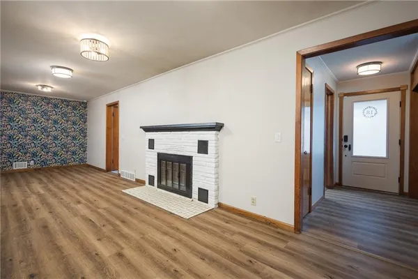 $259,900 | 18 Southwest County Rd Bb, Warrensburg, MO 64093