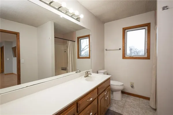 $259,900 | 18 Southwest County Rd Bb, Warrensburg, MO 64093