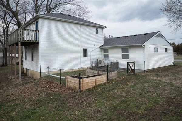 $259,900 | 18 Southwest County Rd Bb, Warrensburg, MO 64093