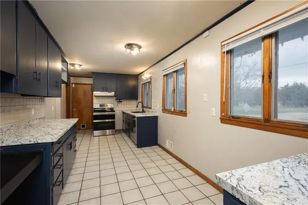 $259,900 | 18 Southwest County Rd Bb, Warrensburg, MO 64093