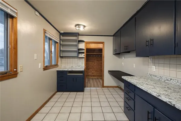 $259,900 | 18 Southwest County Rd Bb, Warrensburg, MO 64093