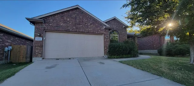 $2,500 | 6285 Bush Buck Run, Fort Worth, TX 76179