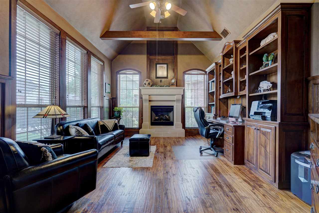 4225 Slate Bridge Road Edmond, OK 73034 - Photo 6 of 36 Gallery Image 6