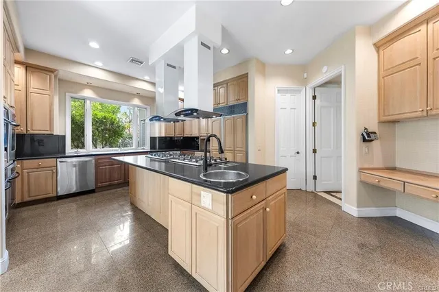 $1,990,000 | 779 Coral Tree Way, Upland, CA 91784