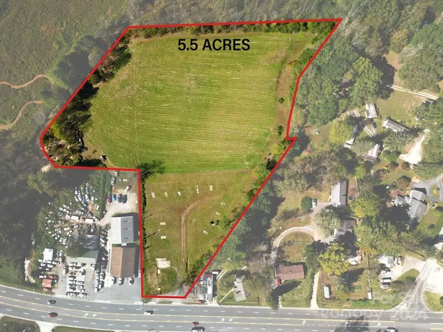 $600,000 | 450 Rosman Highway, Brevard, NC 28712