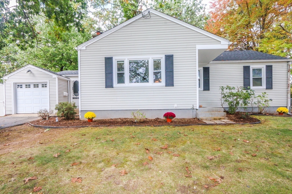 16 Irene Street Springfield, MA 01108 - Photo 2 of 25