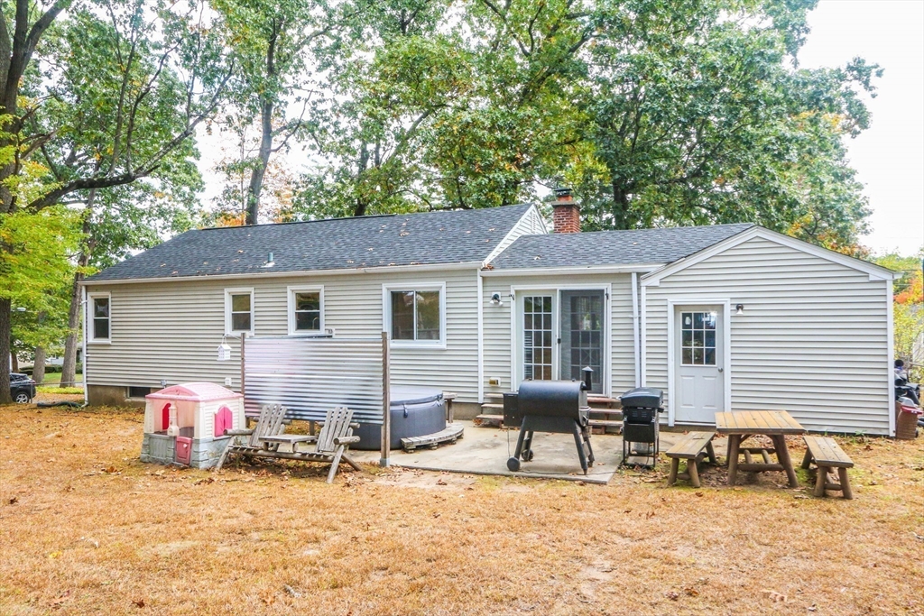 16 Irene Street Springfield, MA 01108 - Photo 3 of 25