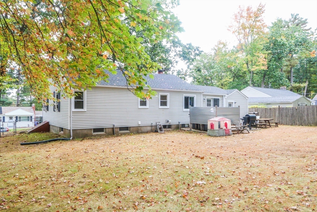16 Irene Street Springfield, MA 01108 - Photo 4 of 25