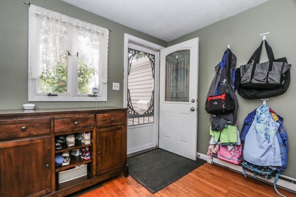 16 Irene Street Springfield, MA 01108 - Photo 7 of 25