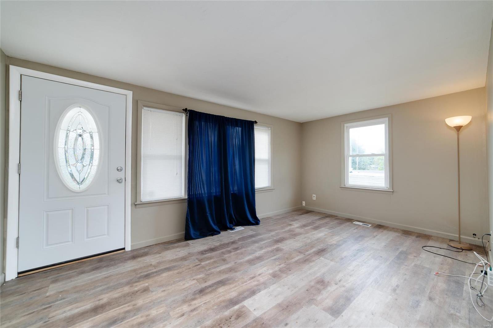 721 Cunningham Avenue St. Charles, MO 63301 - Photo 2 of 20