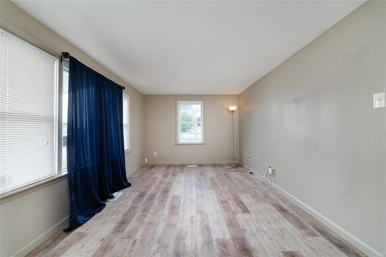 721 Cunningham Avenue St. Charles, MO 63301 - Photo 3 of 20