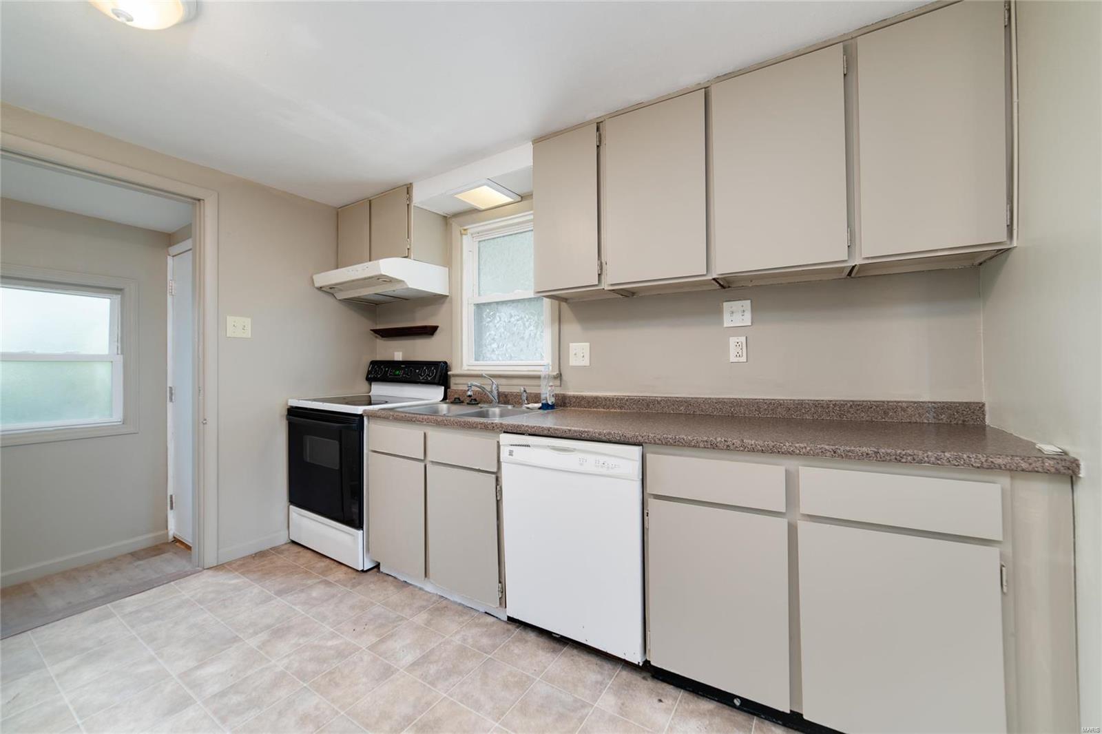 721 Cunningham Avenue St. Charles, MO 63301 - Photo 5 of 20