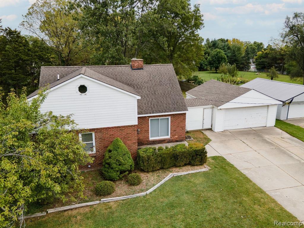 25712 Seeley Road Novi, MI 48375 - Photo 2 of 33