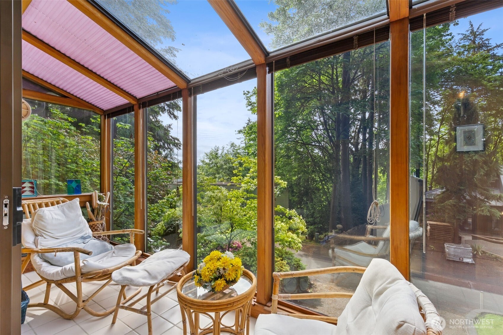 5019 East Mercer Way Mercer Island, WA 98040 - Photo 12 of 31 a outdoor living space with furniture and garden view